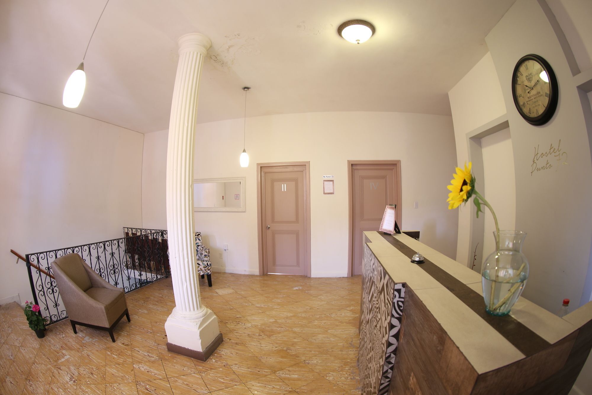 Hostel Punto 72 غواناخواتو المظهر الخارجي الصورة